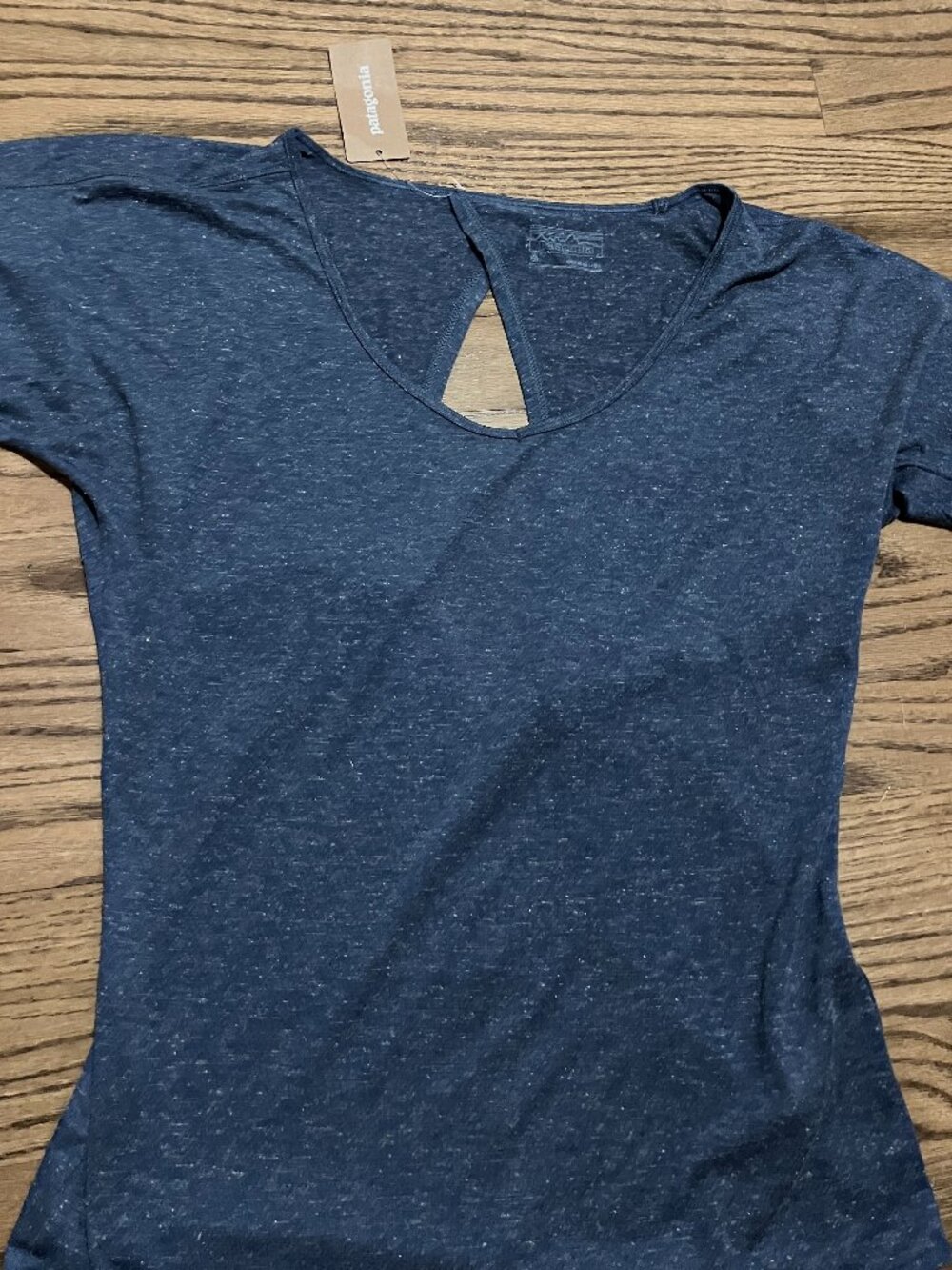 Patagonia mindflow V neck short sleeve top